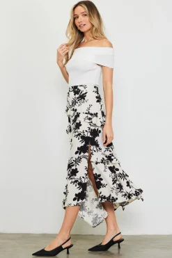 Amaya Jacquard Ruffle Asymmetrical Skirt*SKIES ARE BLUE Outlet