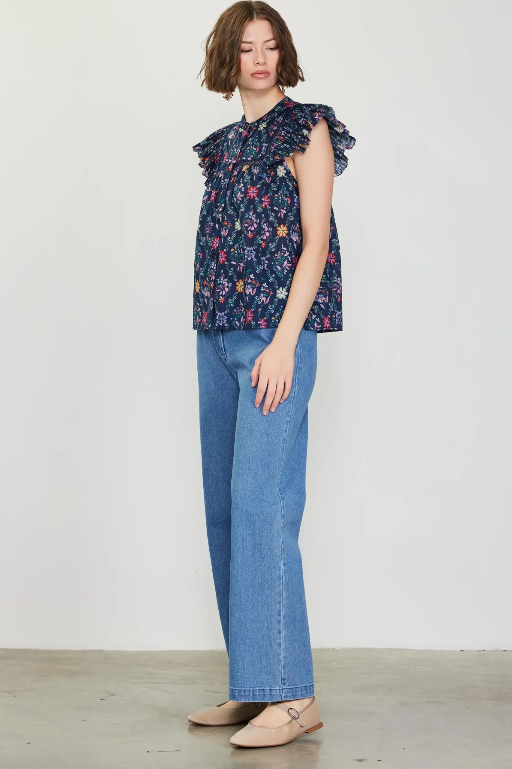 Amelia Floral Print Ruffle Sleeve Top*SKIES ARE BLUE