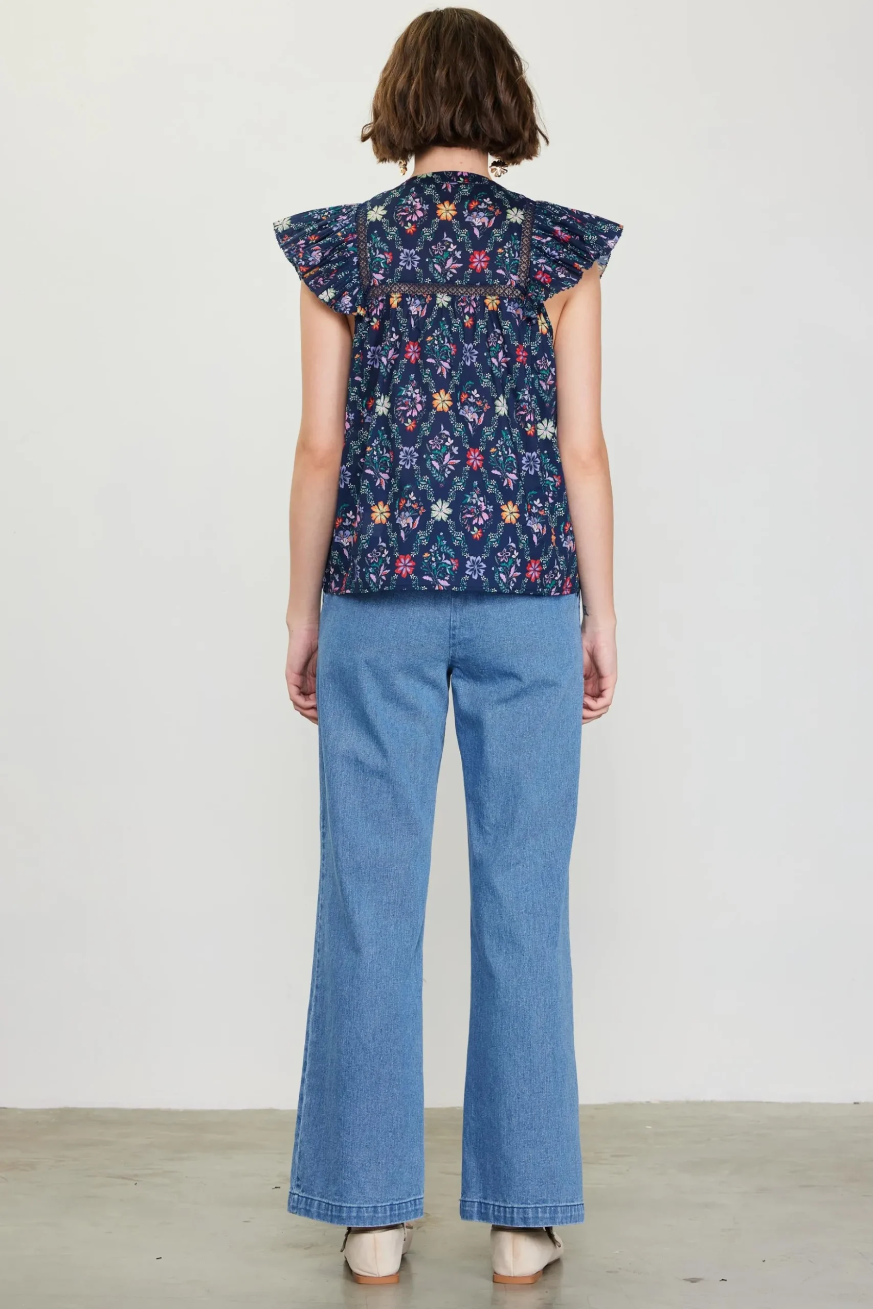 Amelia Floral Print Ruffle Sleeve Top*SKIES ARE BLUE