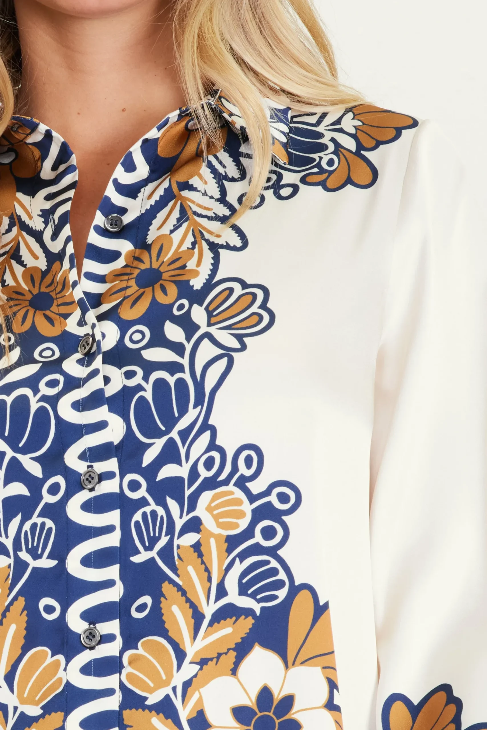 Blythe Floral Print Longsleeve Blouse*SKIES ARE BLUE Sale
