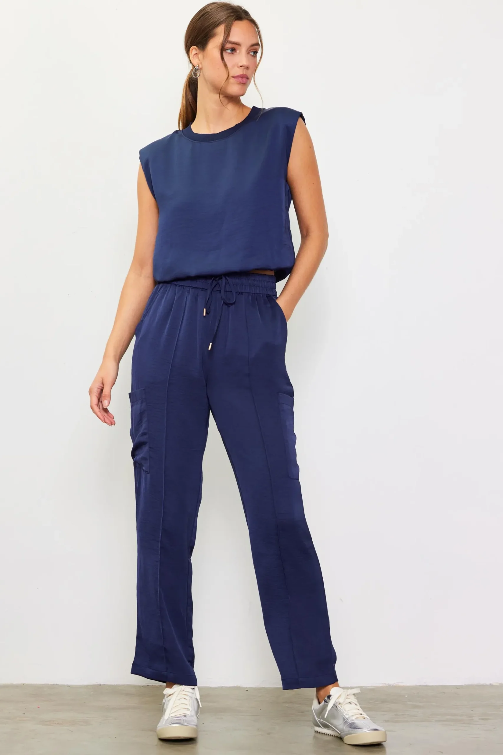 Bubble Hem Muscle Tank*SKIES ARE BLUE