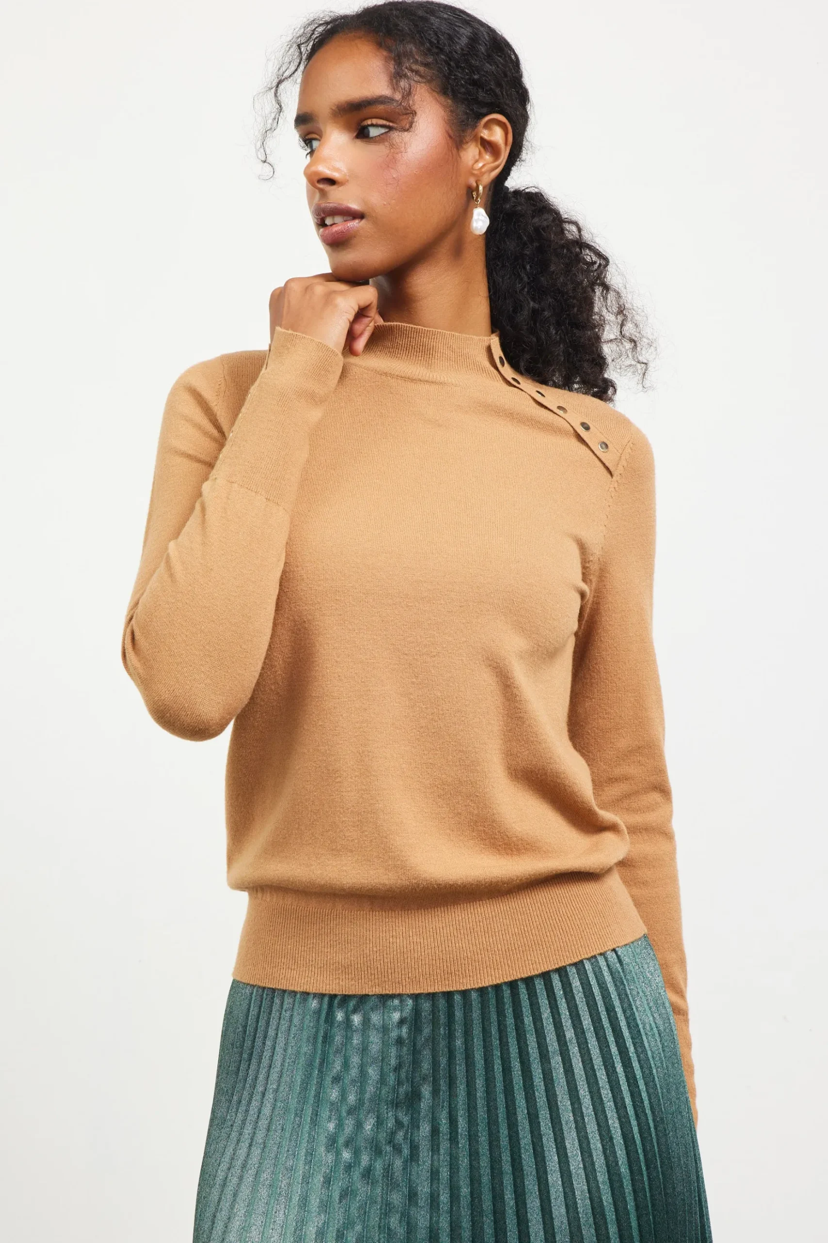 Button Detail Mock Neck Sweater*SKIES ARE BLUE New