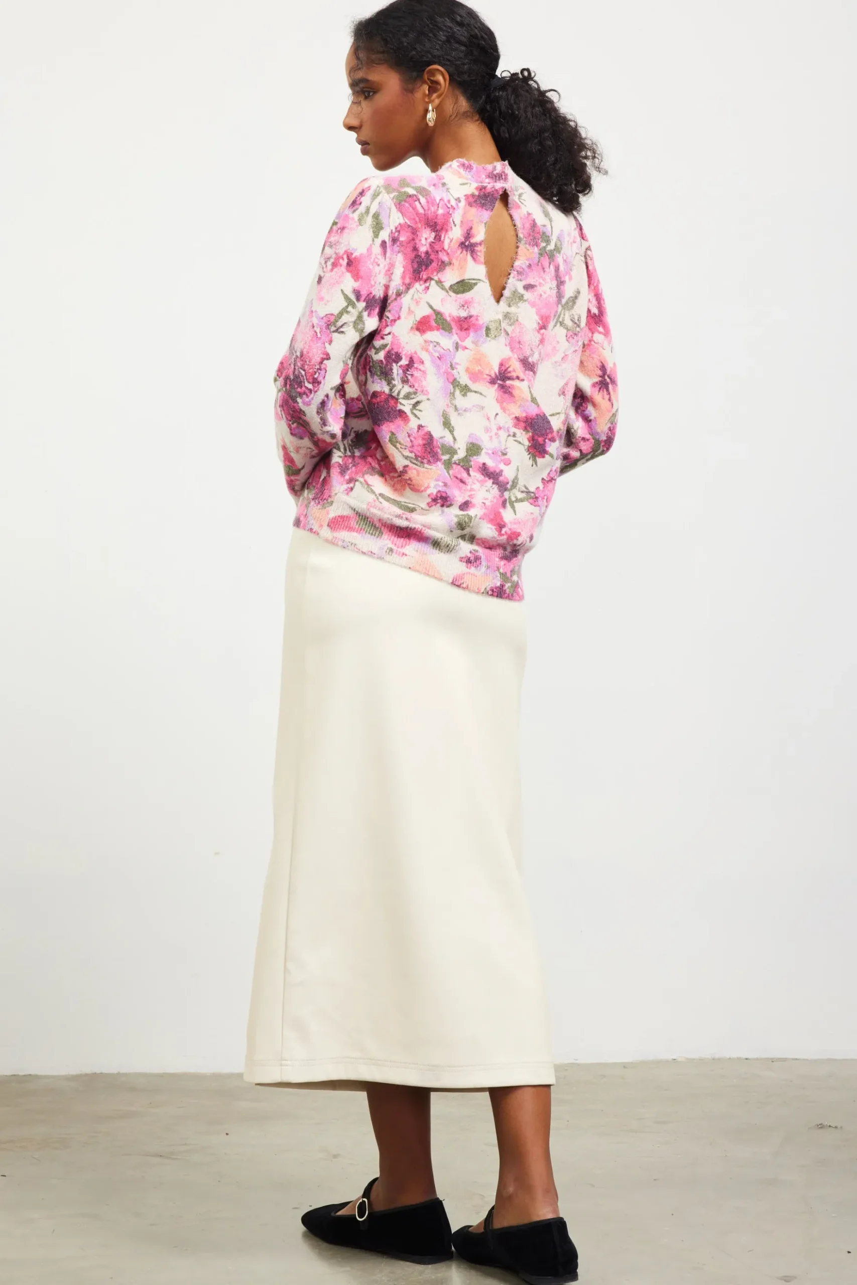 Camelia Floral Print Sweater*SKIES ARE BLUE Outlet