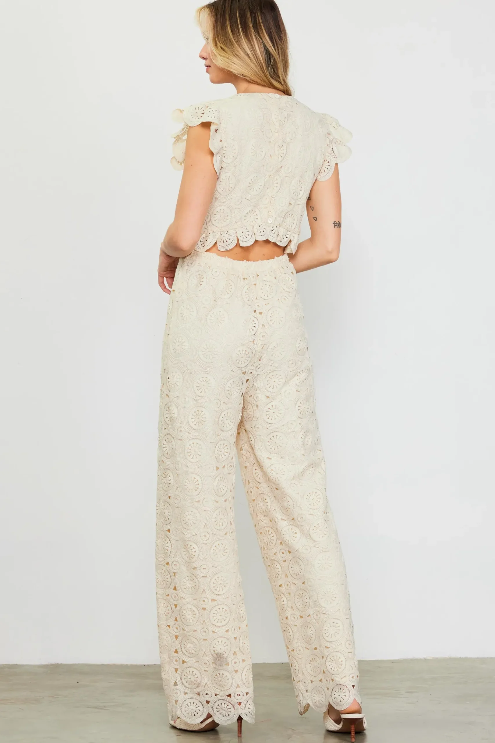 Crochet Ruffled Sleeve Jumpsuit*SKIES ARE BLUE Hot