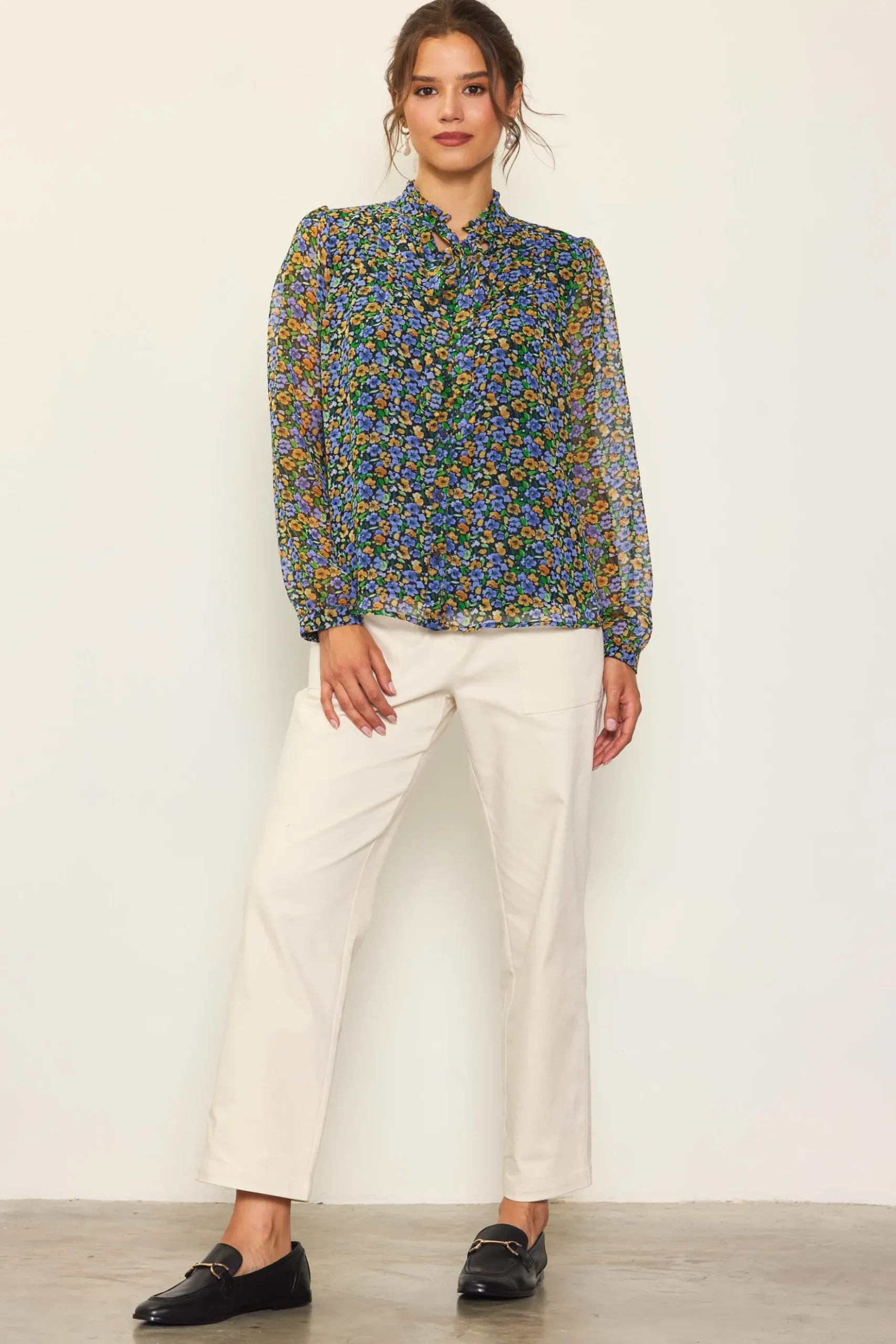 Daisy Print Neck Tie Blouse*SKIES ARE BLUE Sale