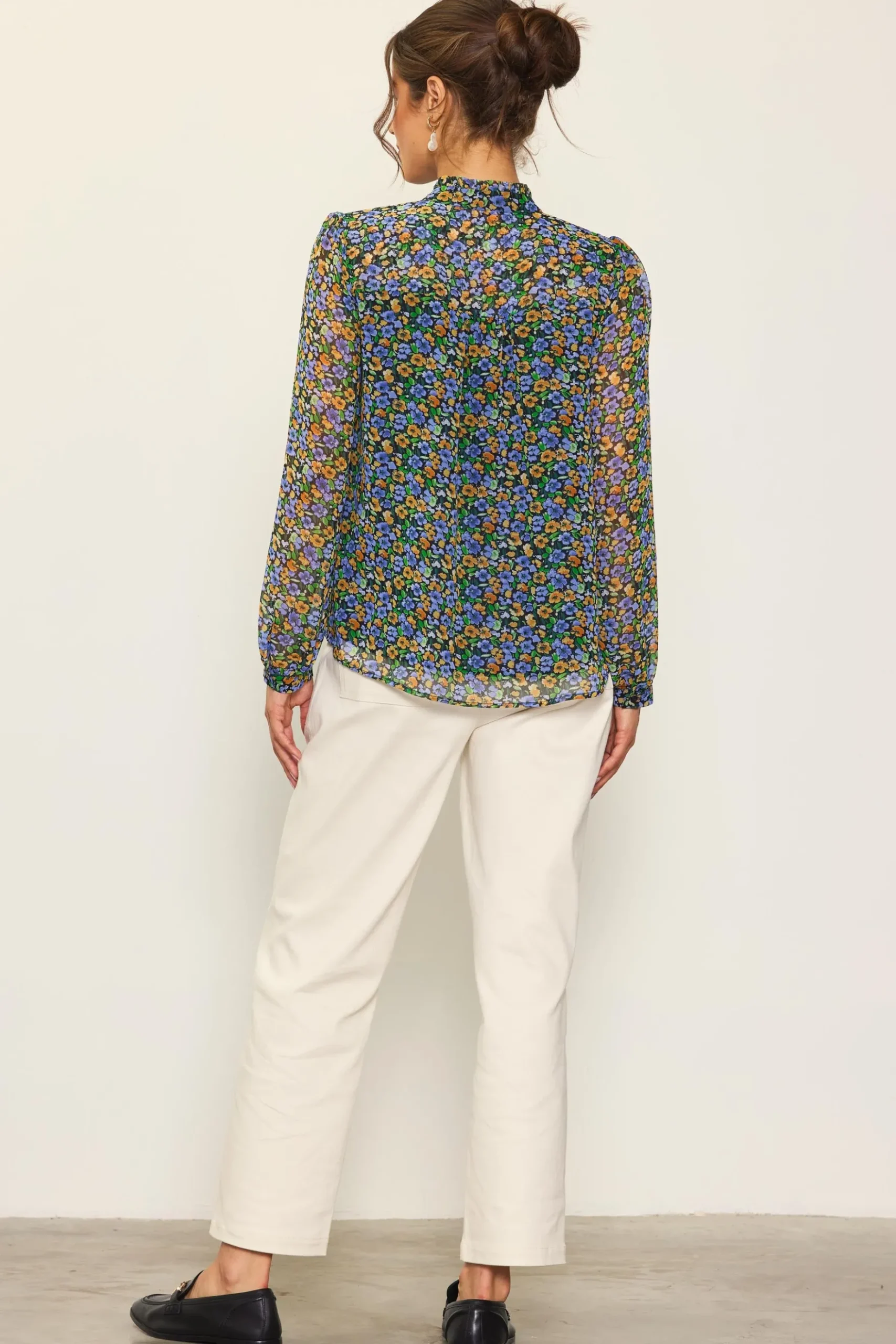 Daisy Print Neck Tie Blouse*SKIES ARE BLUE Sale