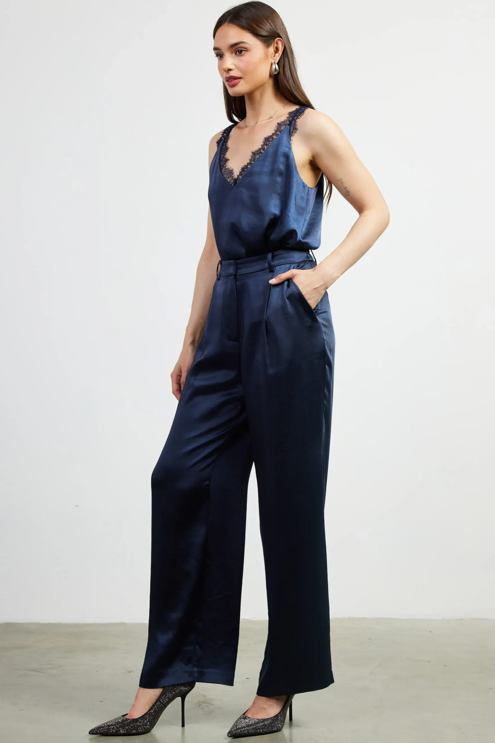 High Waisted Satin Straight Leg Pant*SKIES ARE BLUE Outlet