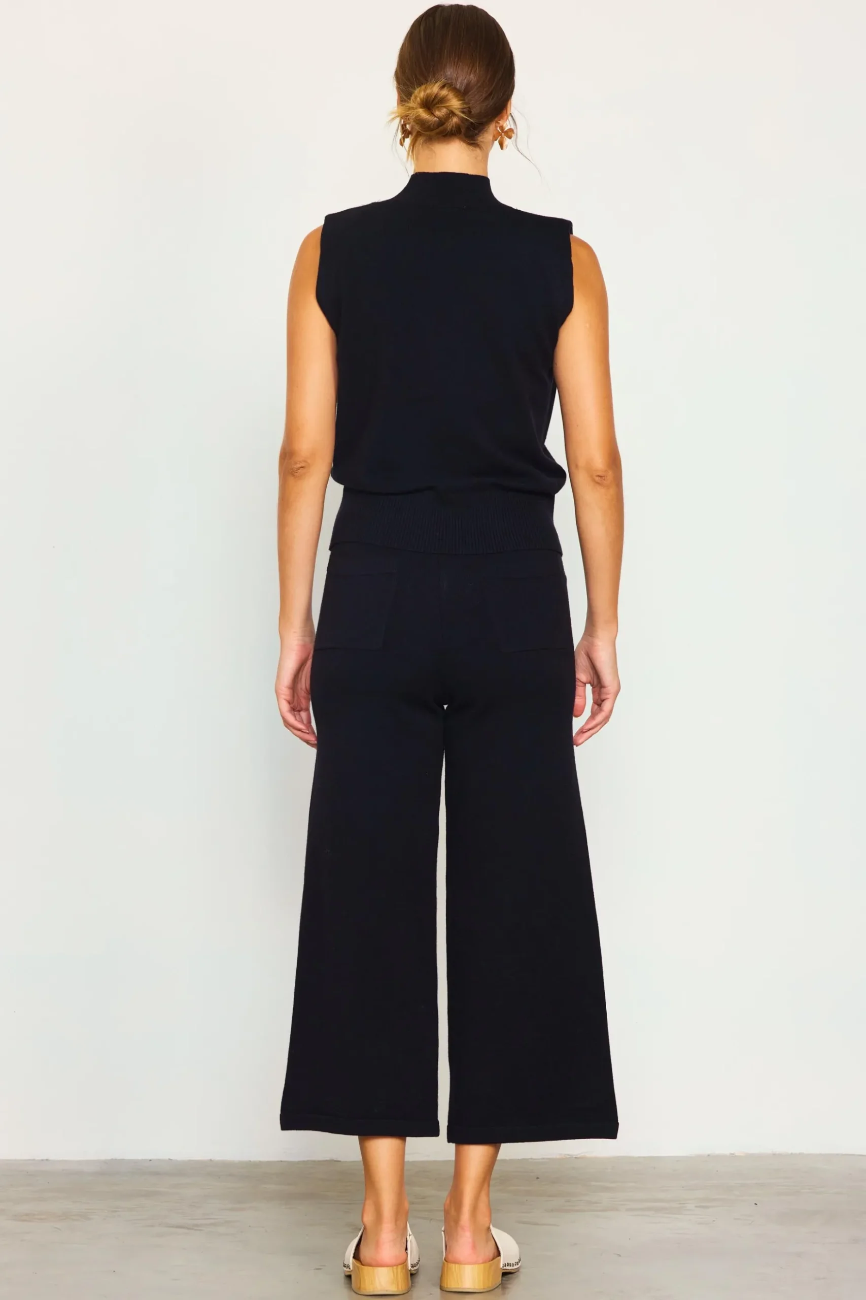 Mock Neck Sleeveless Knit Top*SKIES ARE BLUE Online