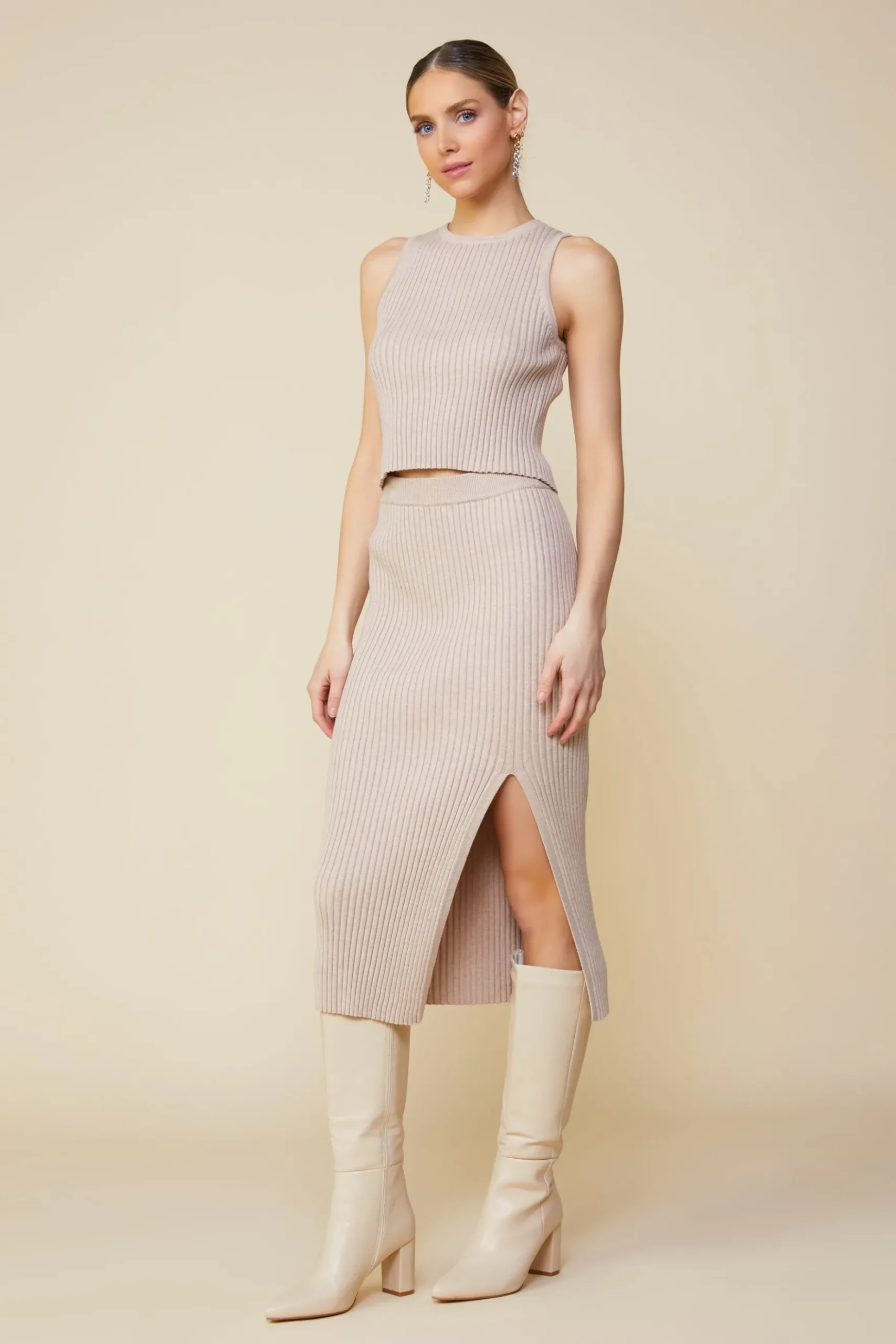 Ribbed Knit Sleeveless Top*SKIES ARE BLUE New