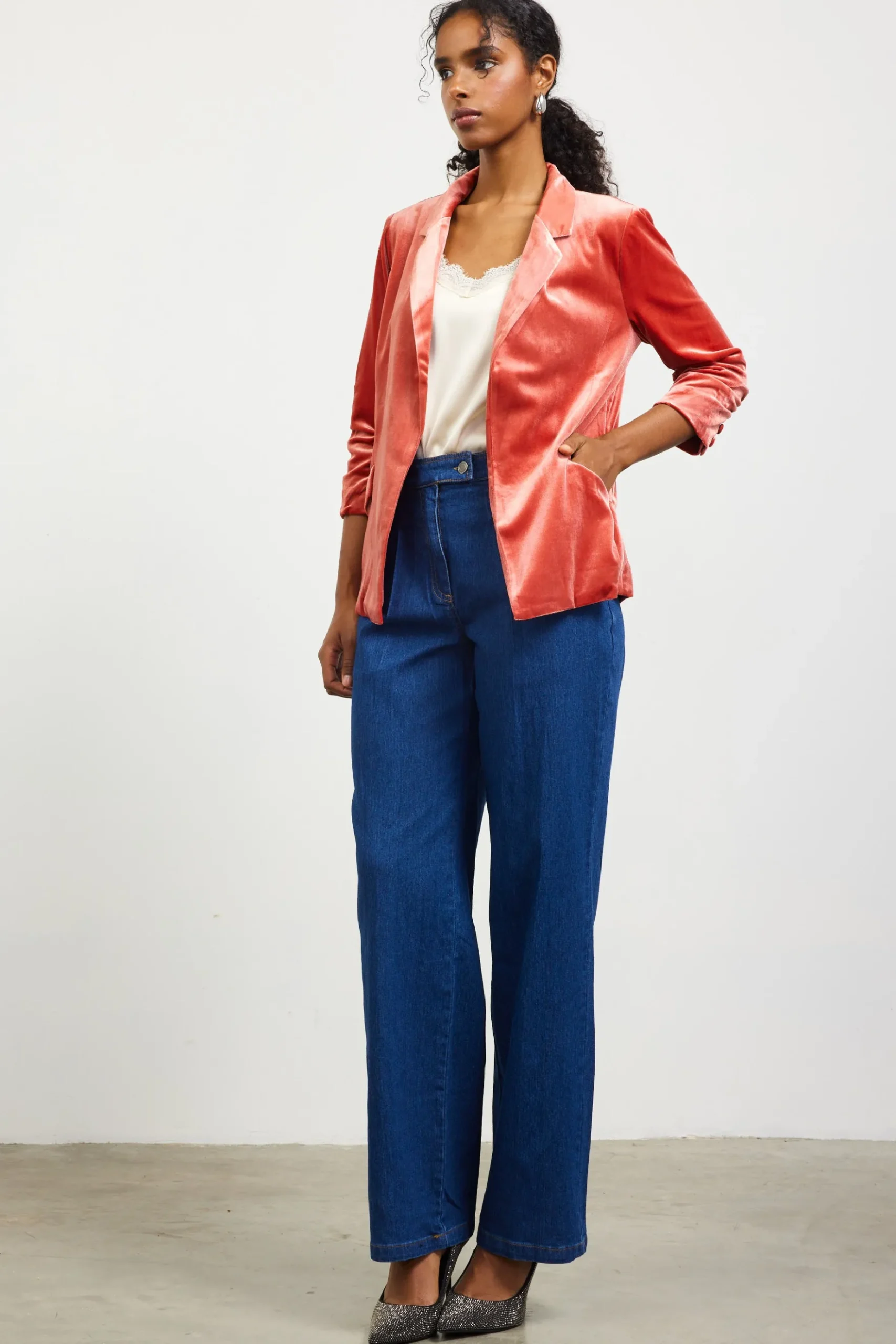 Ruched Velvet Blazer*SKIES ARE BLUE Outlet