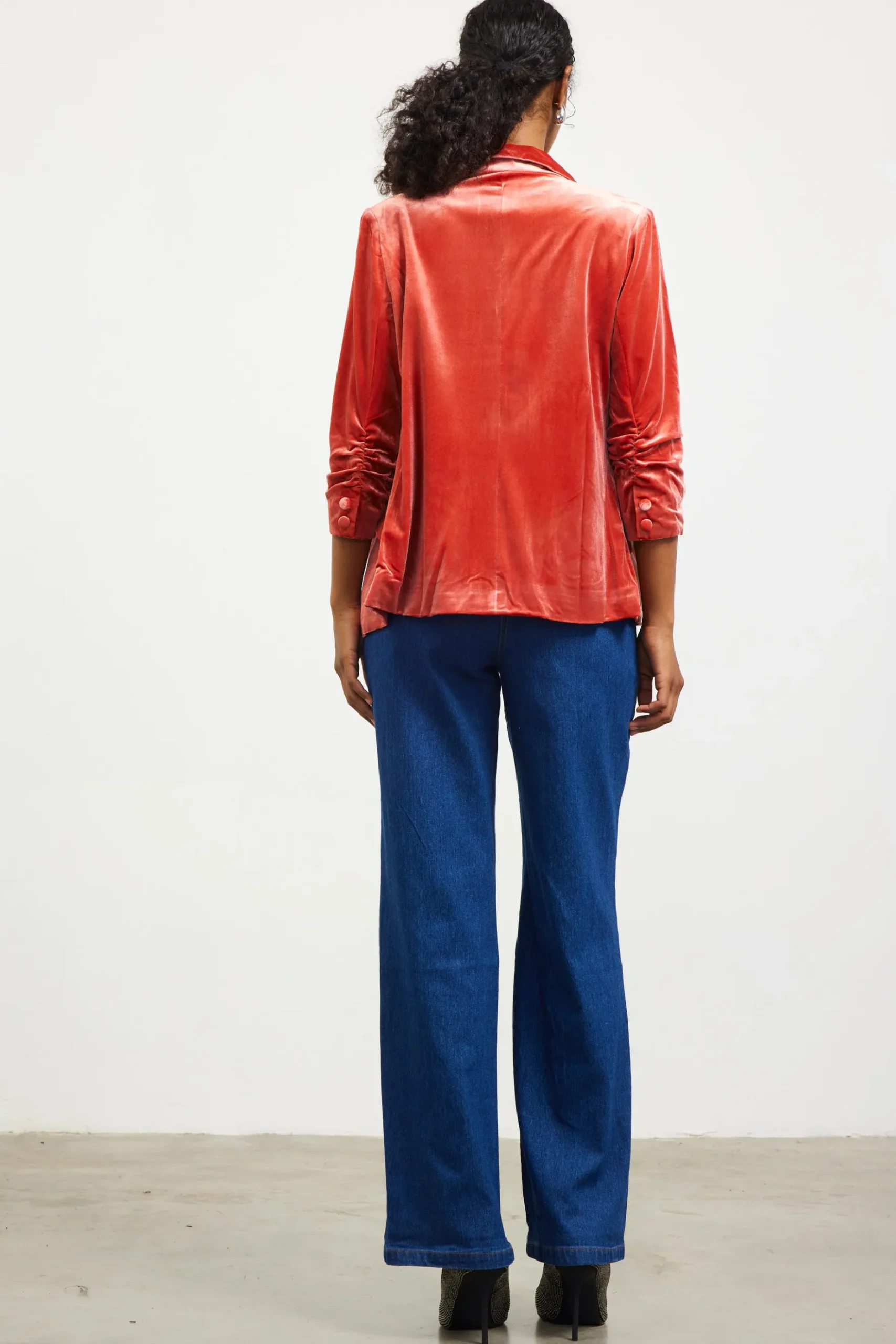 Ruched Velvet Blazer*SKIES ARE BLUE Outlet