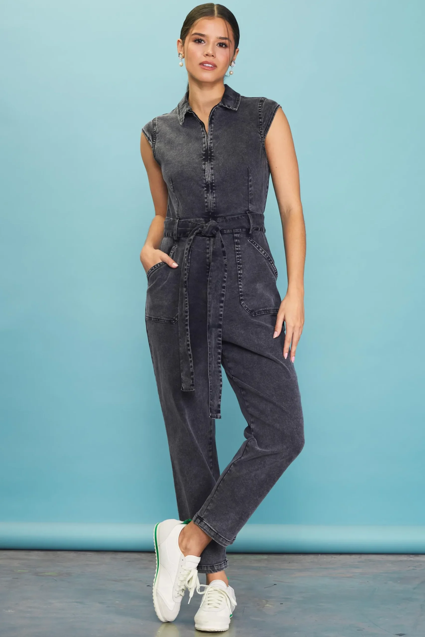 Sleeveless Washed Denim Jumpsuit*SKIES ARE BLUE Hot